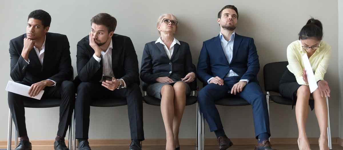 job candidates bored of waiting